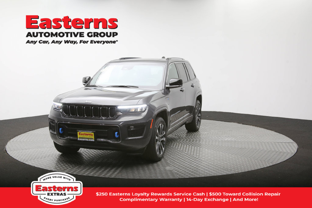 Used 2023 Jeep Grand Cherokee Overland AWD/4WD image 57