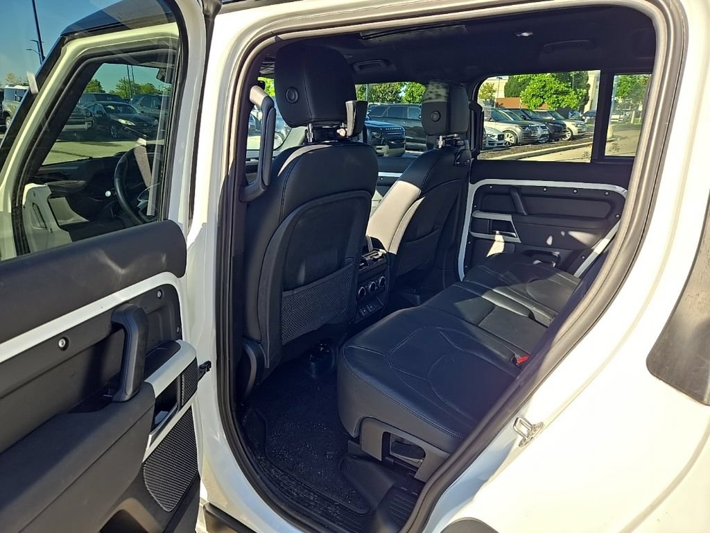 Used 2023 Land Rover Defender 110 S AWD/4WD image 17