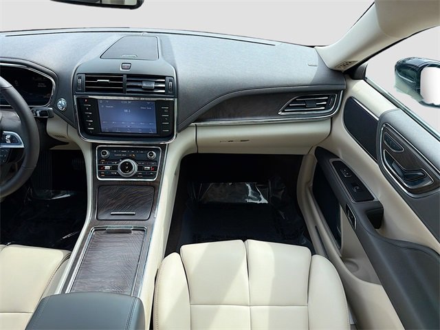 Used 2020 Lincoln Continental AWD image 17