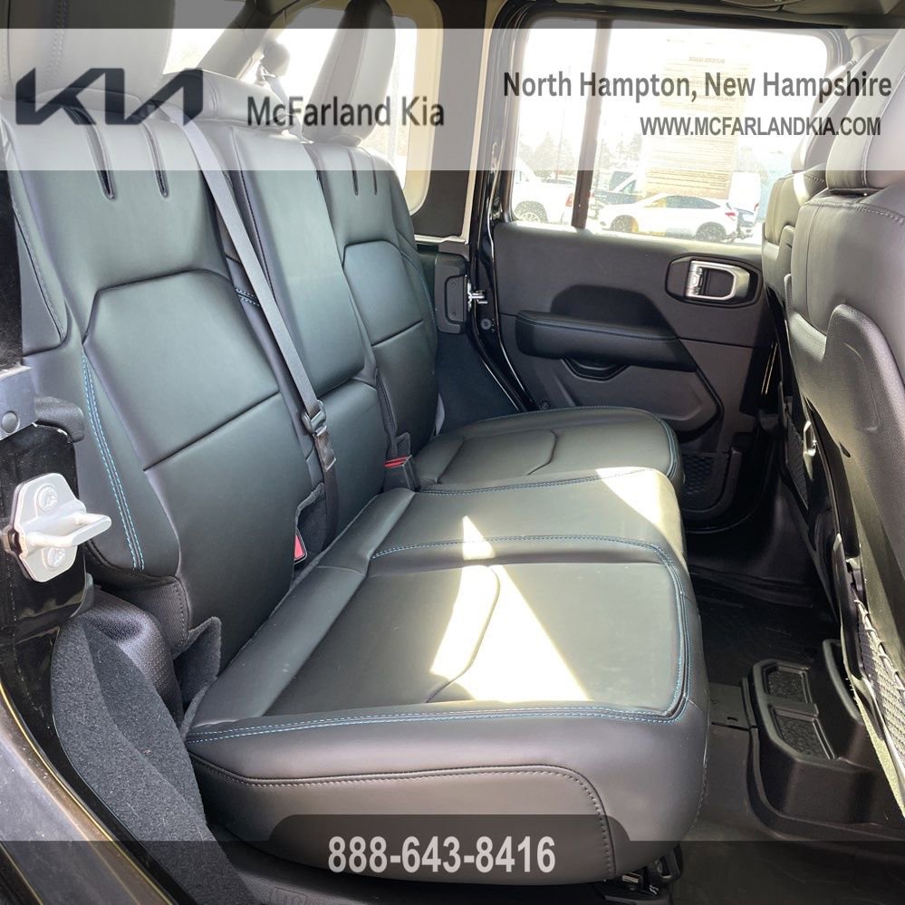 Used 2024 Jeep Wrangler Unlimited Rubicon 4xe image 18