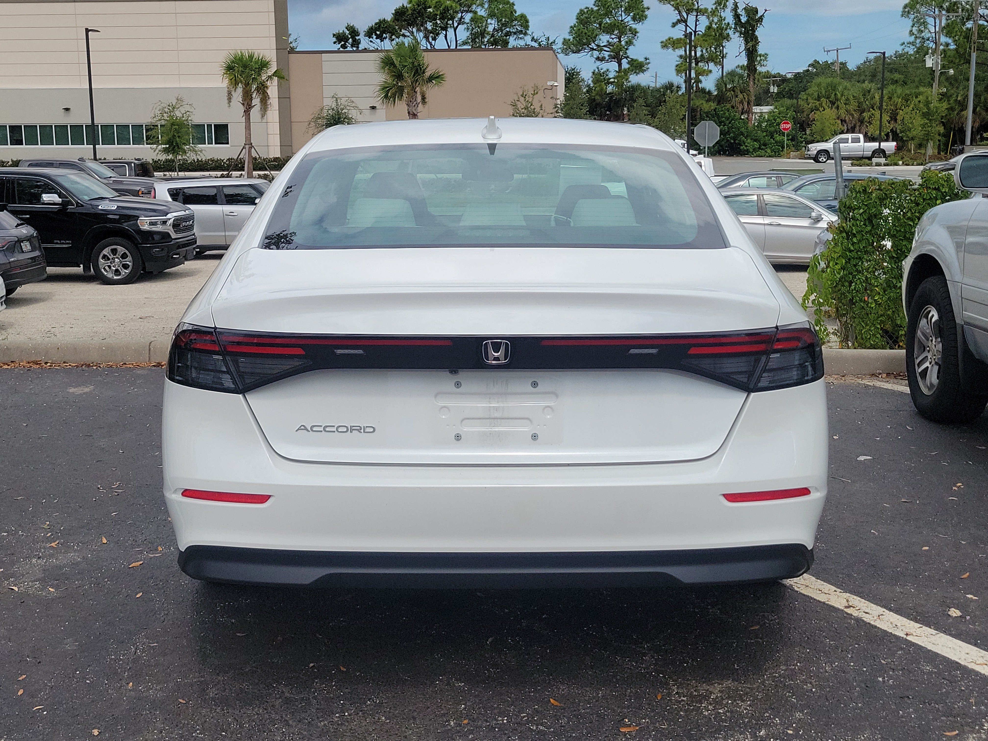 Used 2024 Honda Accord EX image 7