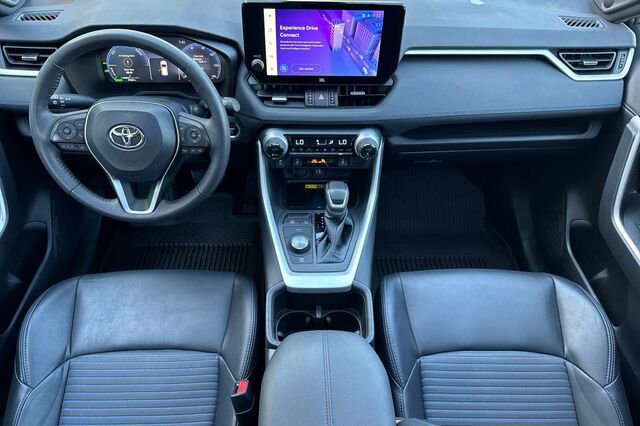 Used 2023 Toyota RAV4 XSE AWD/4WD image 13