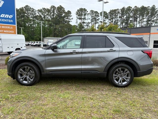 New 2026 Ford Explorer Active w/ Active Comfort Package AWD/4WD image 2