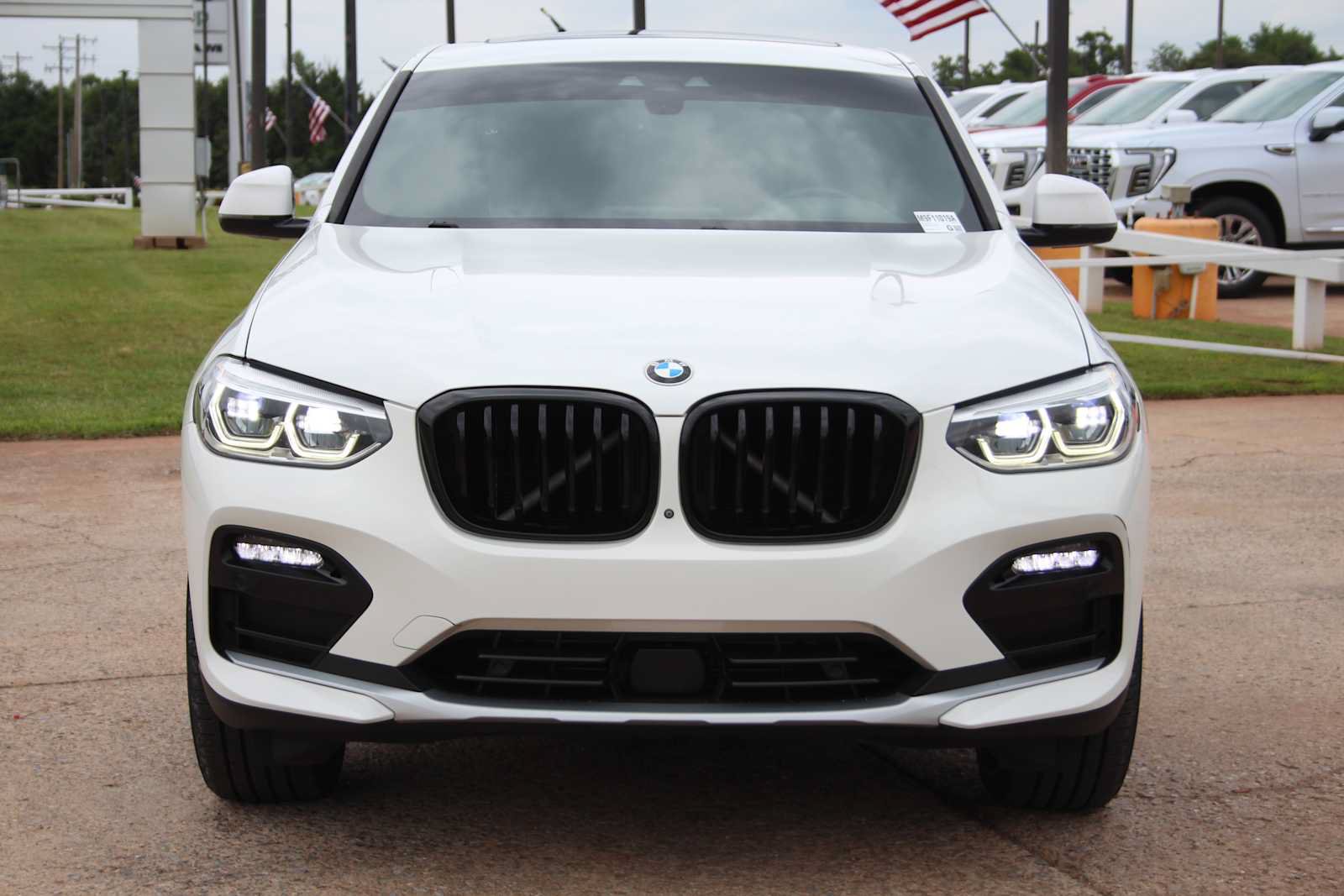 Used 2021 BMW X4 xDrive30i w/ Executive Package AWD/4WD image 2