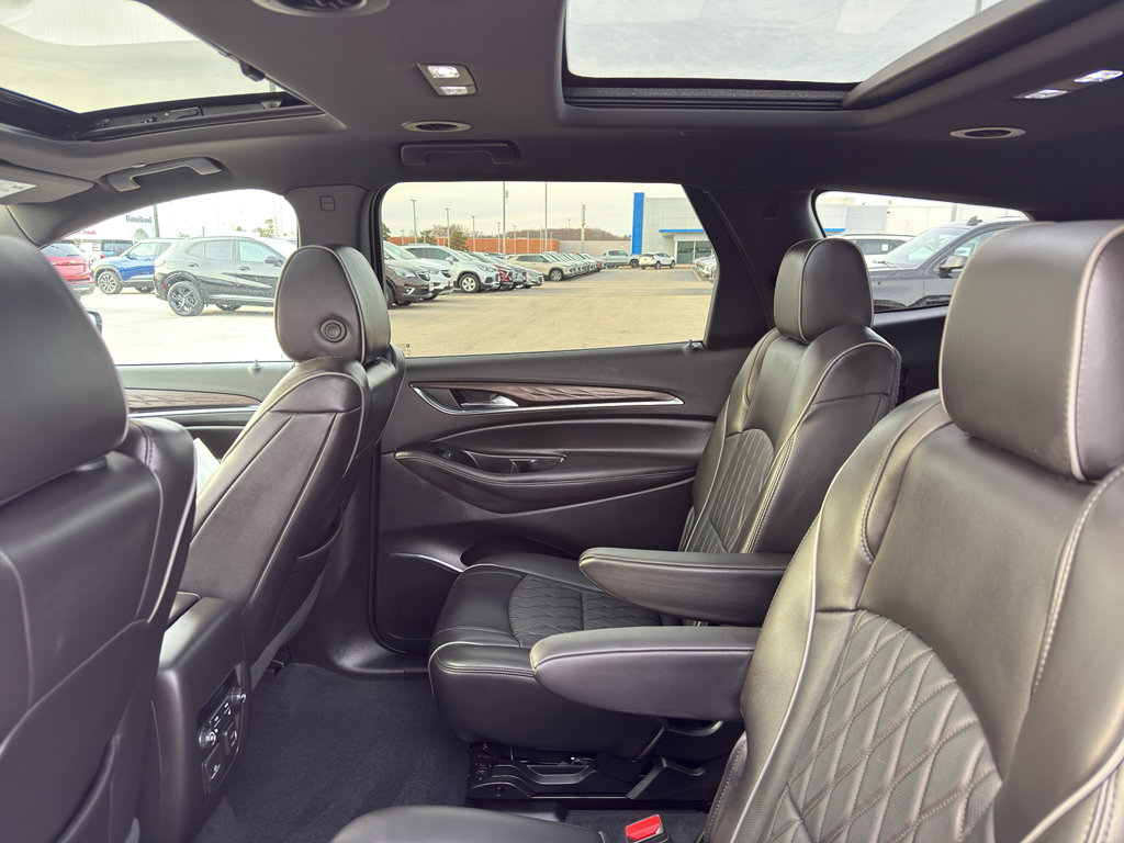 Used 2023 Buick Enclave Avenir w/ Avenir Technology Package image 34