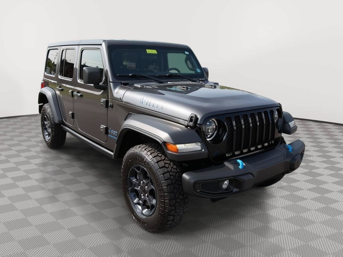 Used 2023 Jeep Wrangler Unlimited w/ Cold Weather Group AWD/4WD image 3