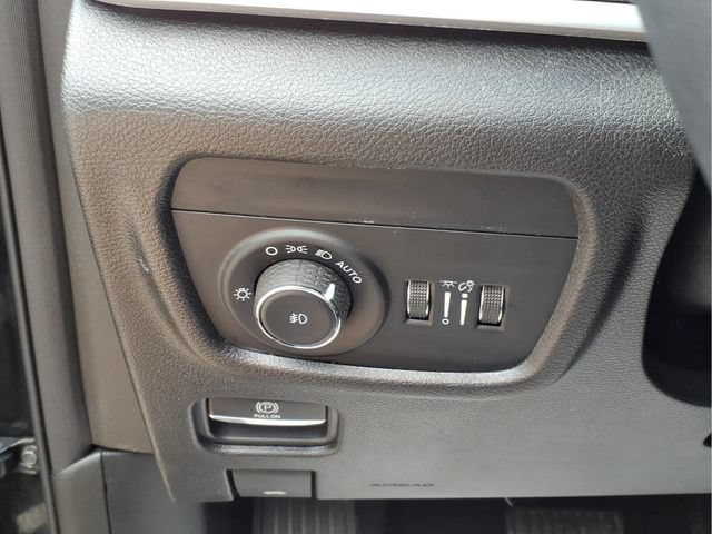 Used 2023 Jeep Grand Cherokee L Limited AWD/4WD image 22