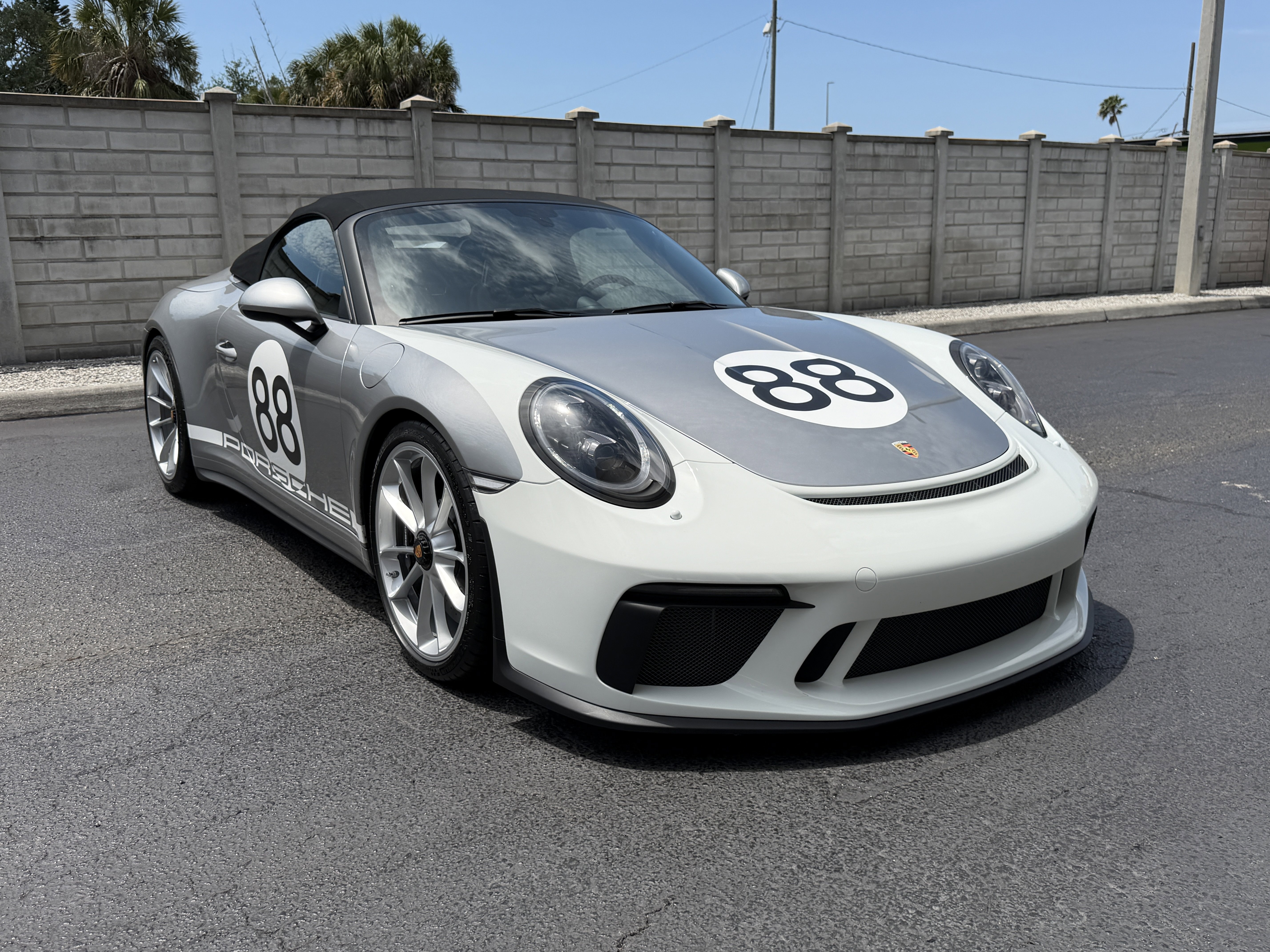Certified 2019 Porsche 911 Speedster RWD image 8