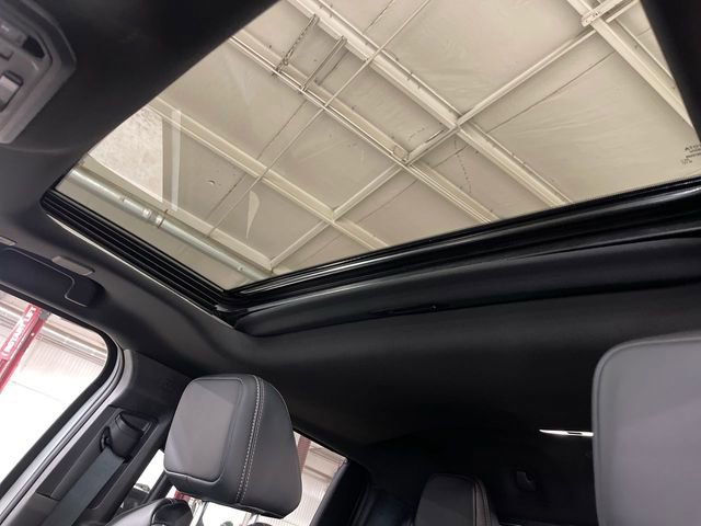 Used 2025 Toyota Tacoma Limited image 22