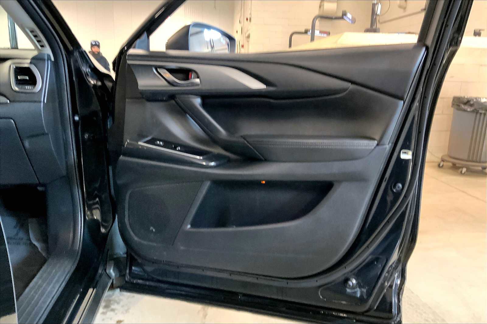 Used 2019 MAZDA CX-9 Touring image 22