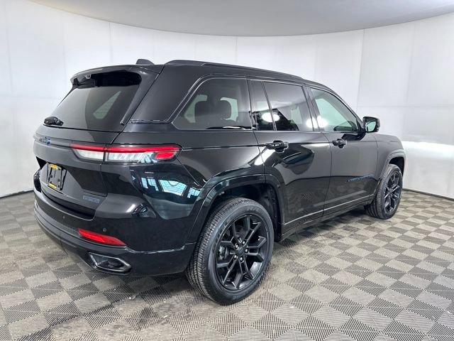 Used 2023 Jeep Grand Cherokee 30th Anniversary image 3