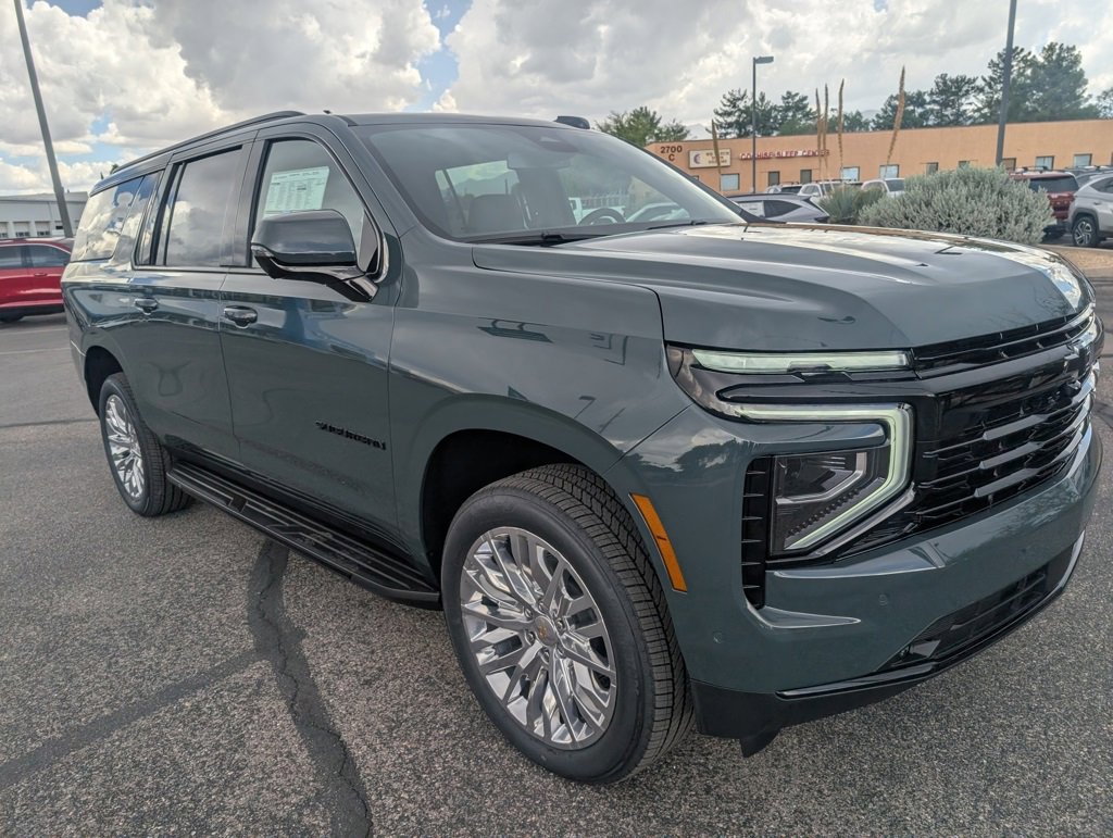 New 2025 Chevrolet Suburban RST w/ Comfort Package image 7