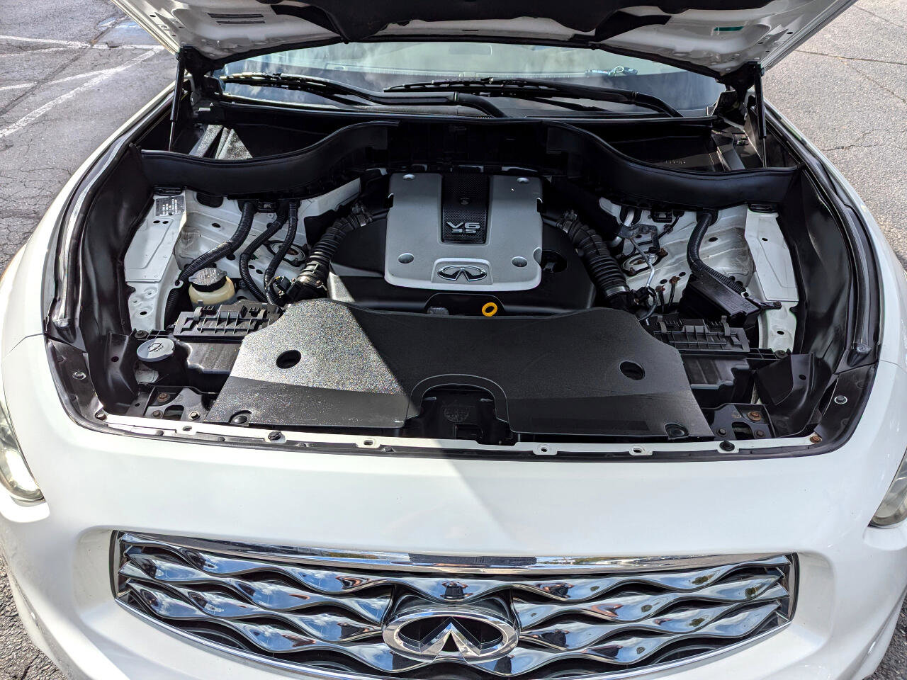 Used 2010 INFINITI FX35 AWD w/ Navigation Pkg image 42