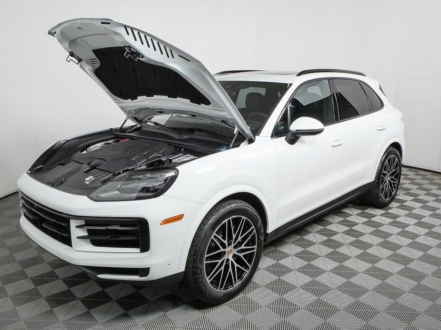 New 2026 Porsche Cayenne AWD image 34