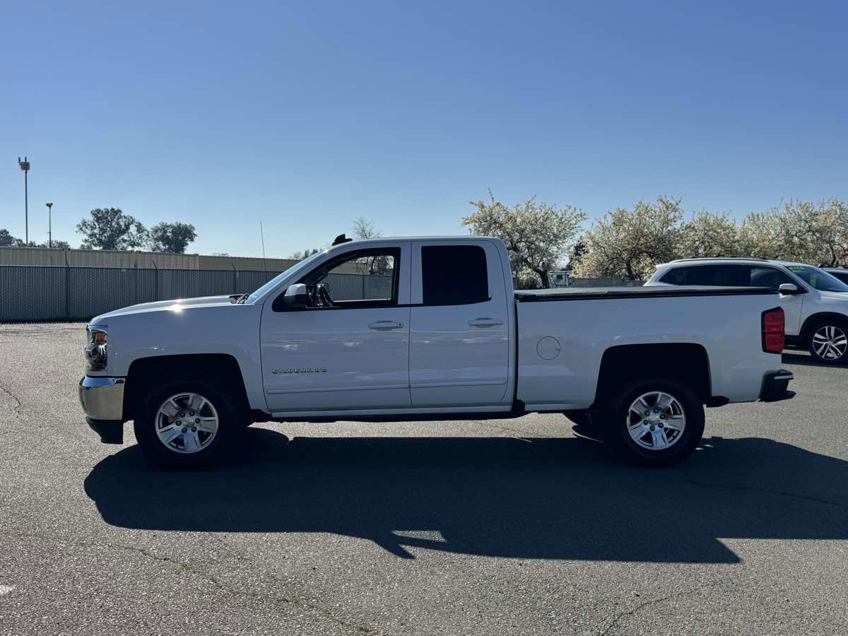 Used 2018 Chevrolet Silverado 1500 LT w/ All Star Edition image 6