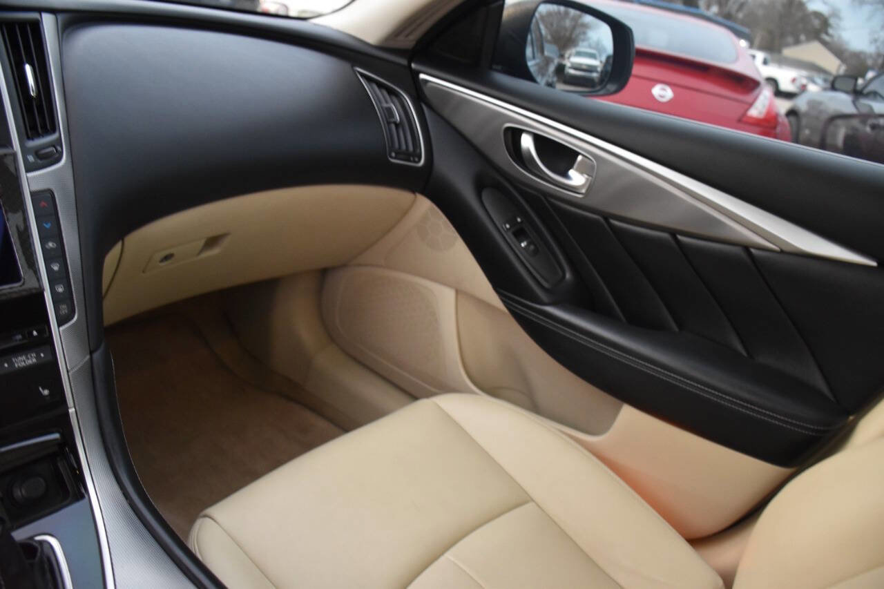 Used 2015 INFINITI Q50 Premium w/ Navigation Package AWD/4WD image 19