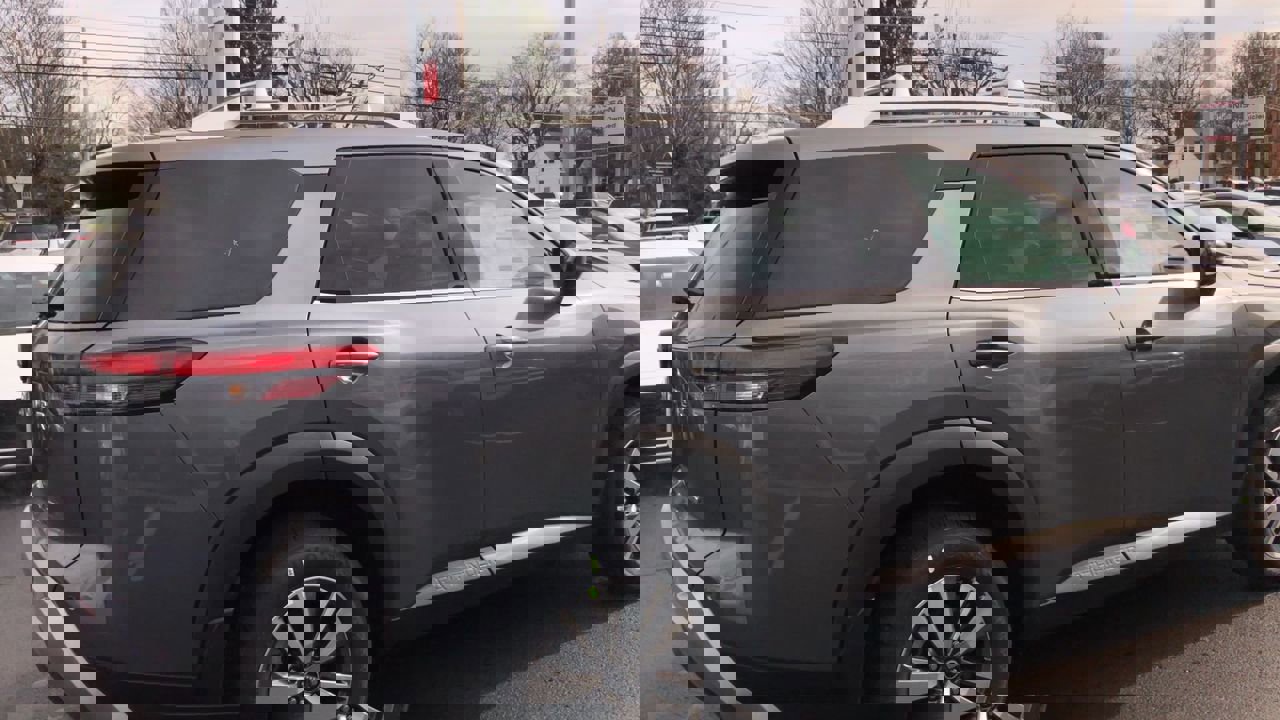 New 2025 Nissan Pathfinder SL image 8