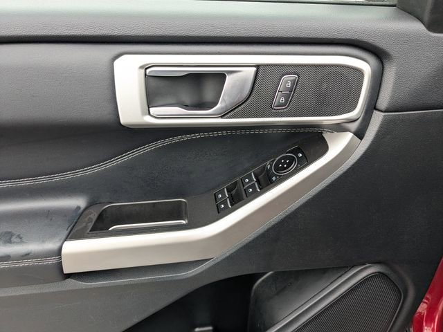 Used 2022 Ford Explorer XLT w/ Equipment Group 202A image 21