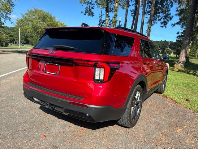 Used 2025 Ford Explorer ST-Line w/ Premium Package RWD image 3