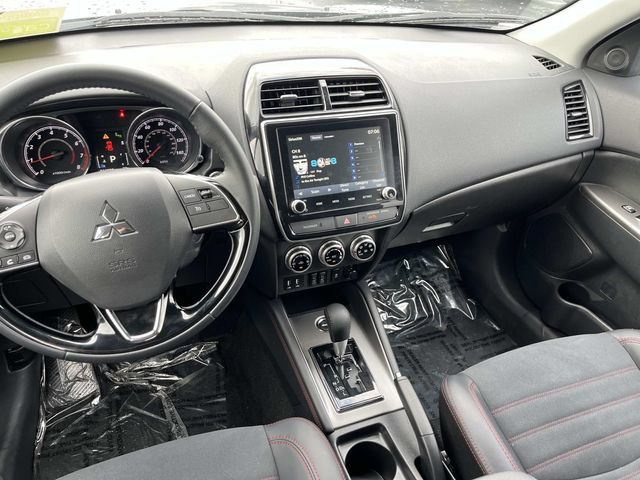 Used 2025 Mitsubishi Outlander Sport AWD image 12