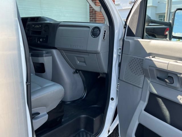 Used 2024 Ford E-450 and Econoline 450 Super Duty w/ Power Windows & Locks Group RWD image 20