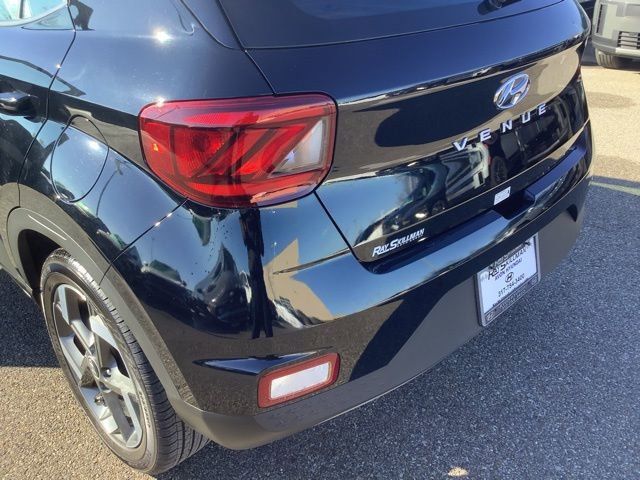 Certified 2026 Hyundai Venue SEL image 25