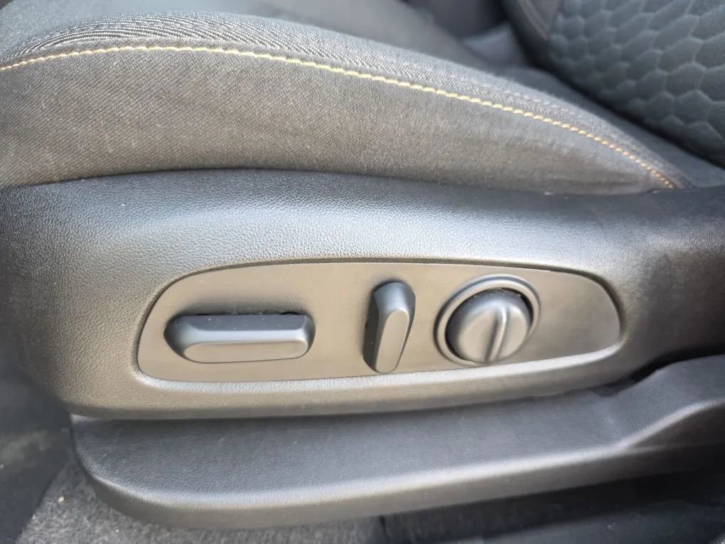 Used 2019 Chevrolet Equinox LT image 14