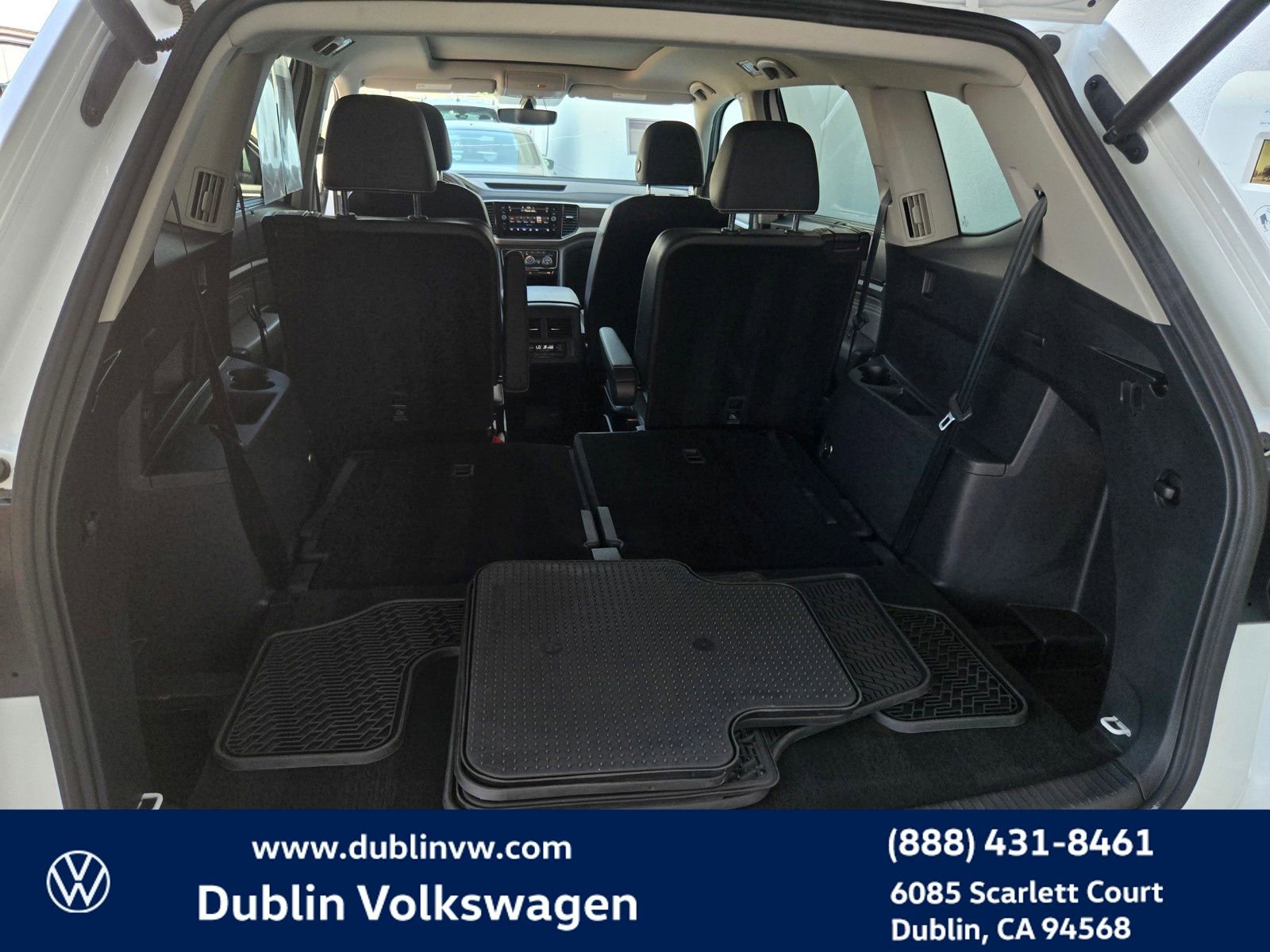 Used 2023 Volkswagen Atlas SE w/ Panoramic Sunroof Package FWD image 24