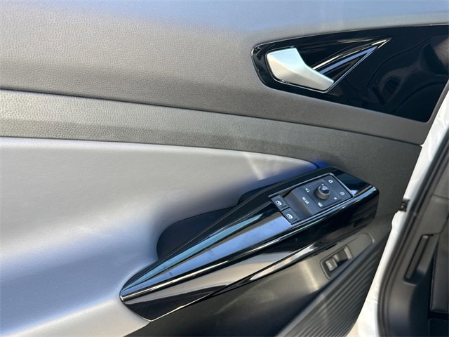 Certified 2022 Volkswagen ID.4 Pro S image 7
