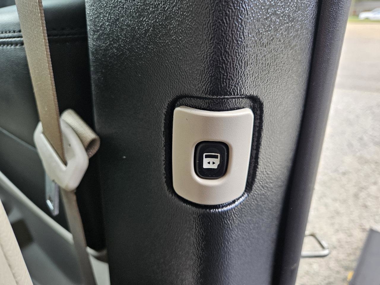 Used 2019 Dodge Grand Caravan SE w/ Power Convenience Group I FWD image 19