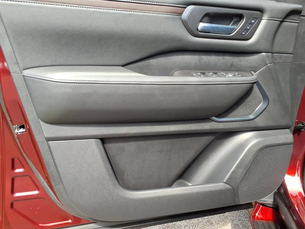 New 2025 Nissan Armada Platinum Reserve AWD/4WD image 7