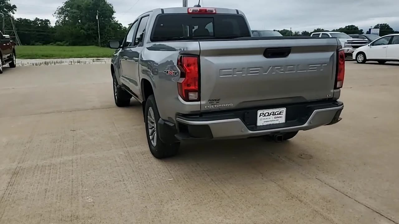 Used 2024 Chevrolet Colorado LT w/ LT Convenience Package II AWD/4WD image 7