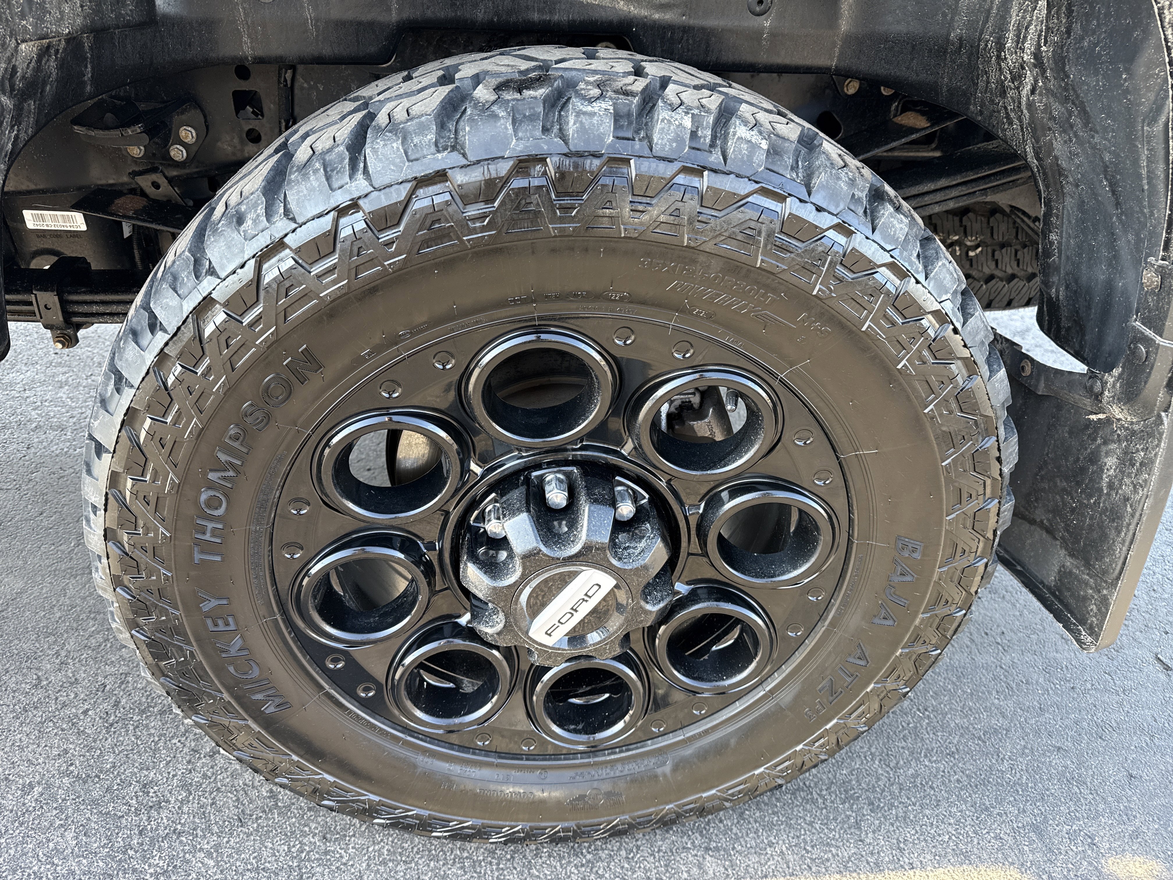 Used 2024 Ford F350 Lariat w/ Black Appearance Package image 5