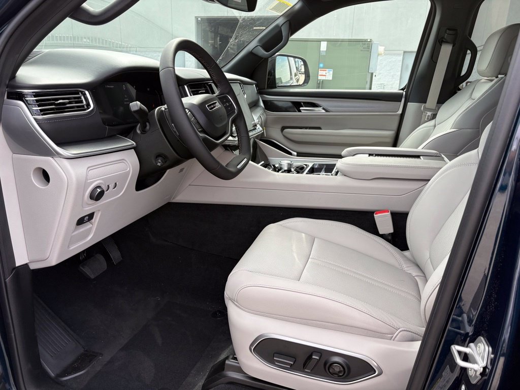 New 2026 Jeep Grand Wagoneer Limited AWD/4WD image 8