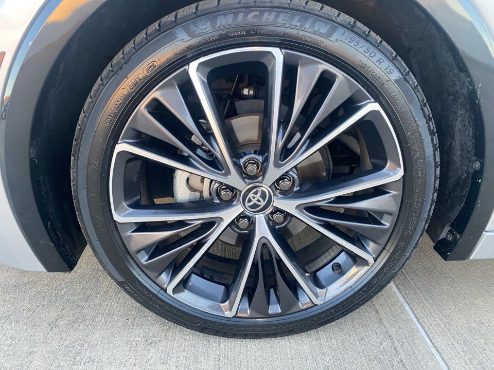 Used 2024 Toyota Prius XLE image 31