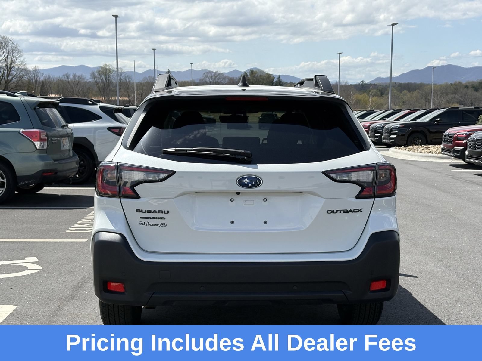 Certified 2025 Subaru Outback Onyx Edition AWD/4WD image 10