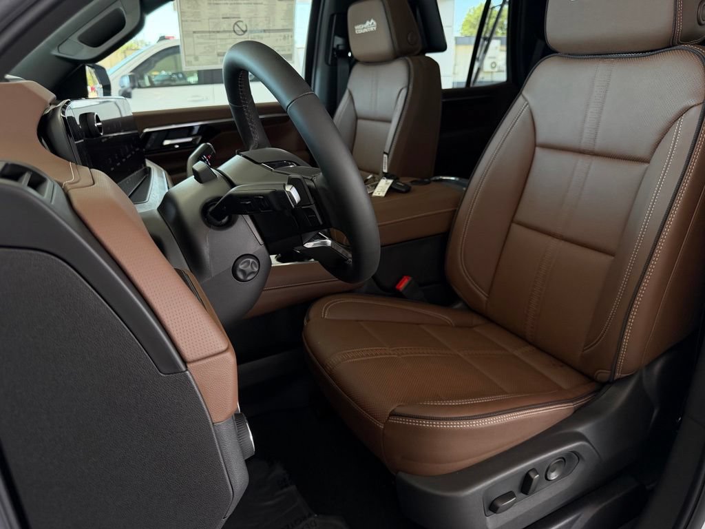 New 2026 Chevrolet Tahoe High Country AWD/4WD image 13