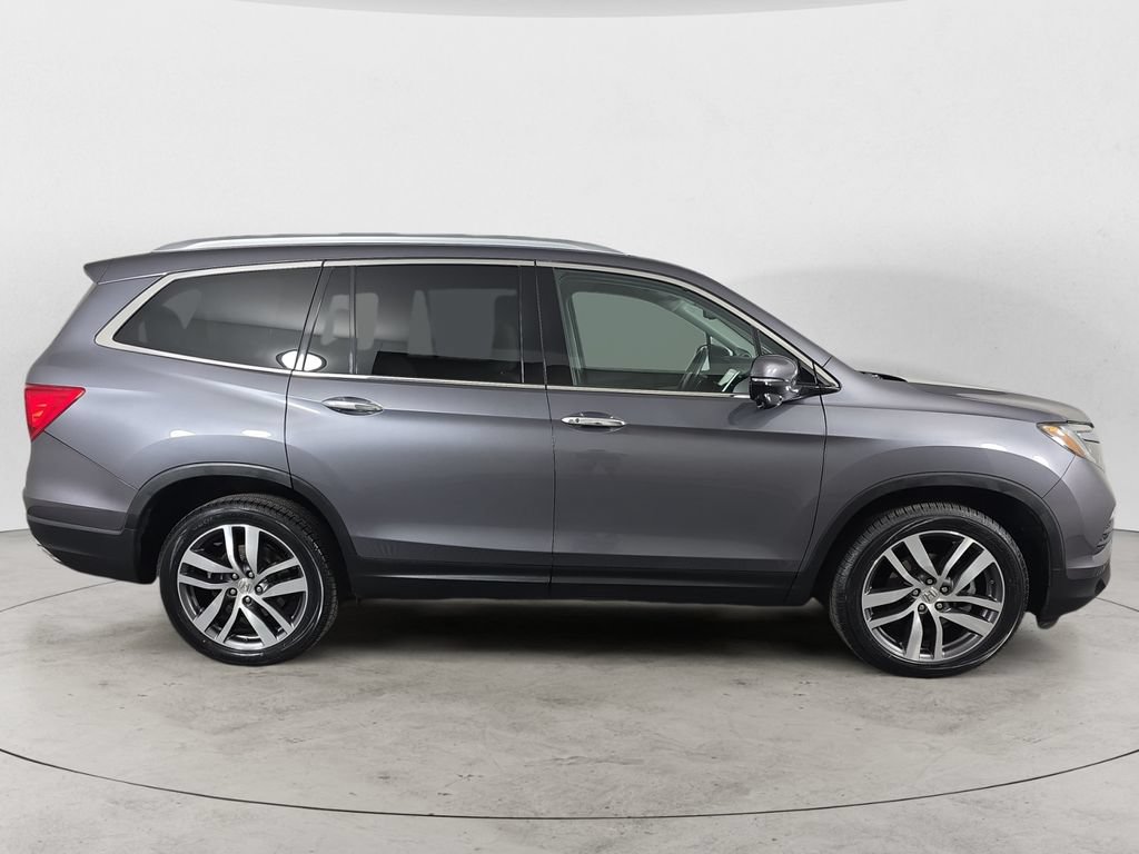 Used 2016 Honda Pilot Touring image 4