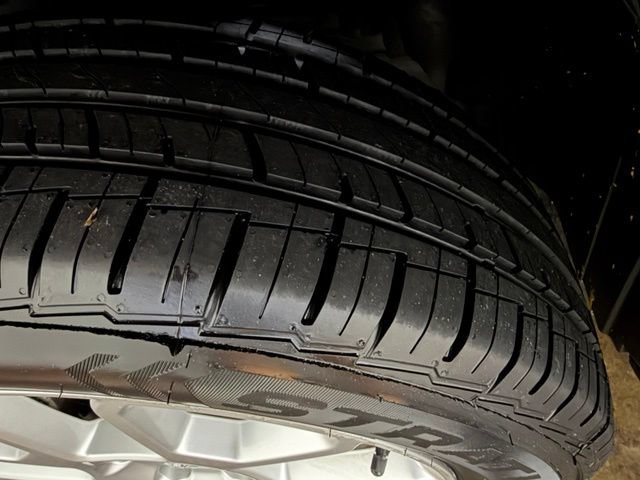 Used 2019 Jeep Renegade Latitude FWD image 11