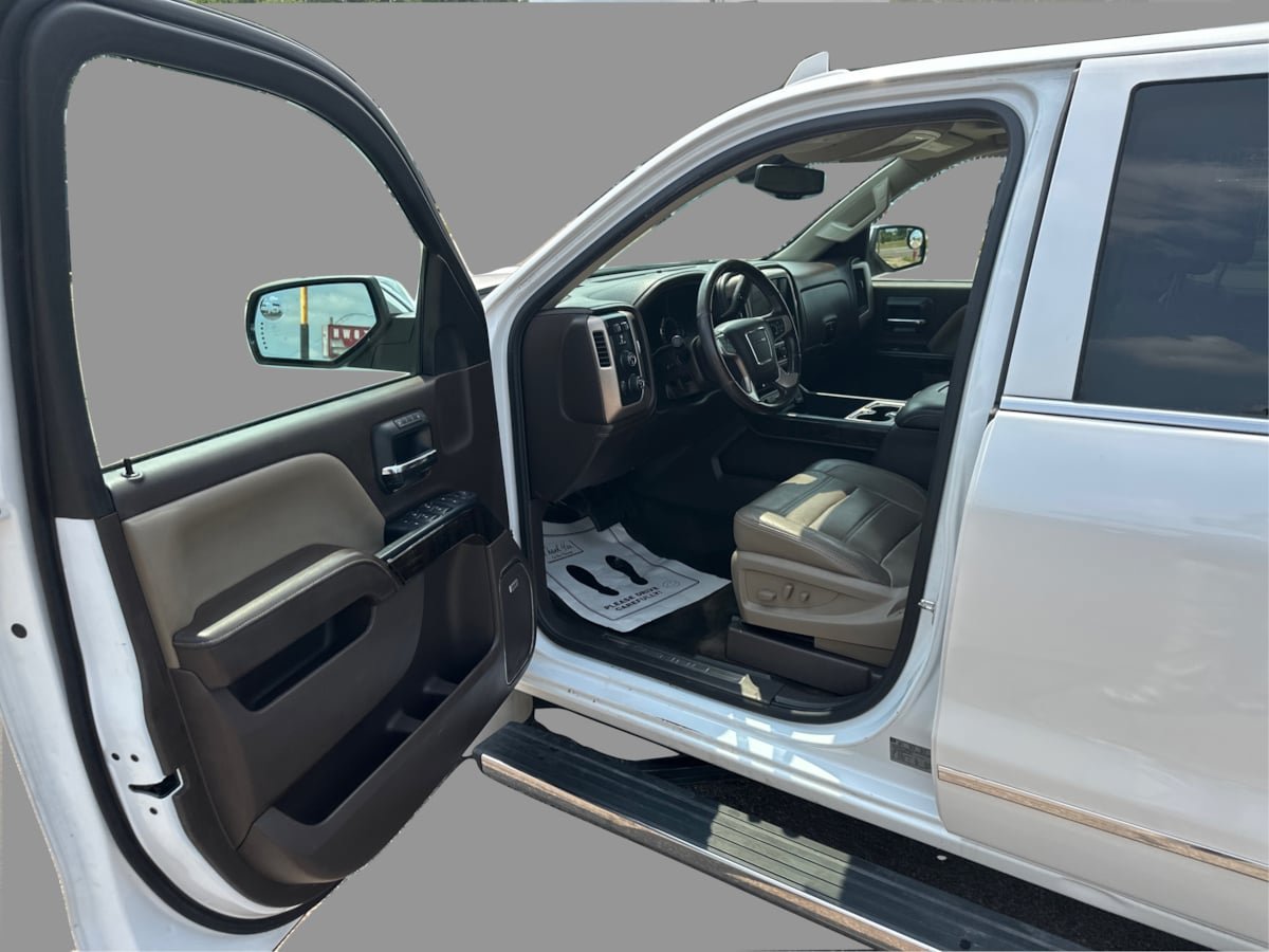 Used 2016 GMC Sierra 1500 Denali w/ Enhanced Driver Alert Package AWD/4WD image 43