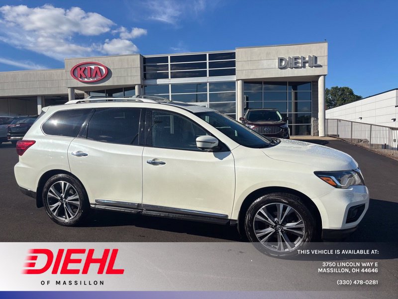 Used 2017 Nissan Pathfinder Platinum w/ Cargo Package AWD/4WD image 1