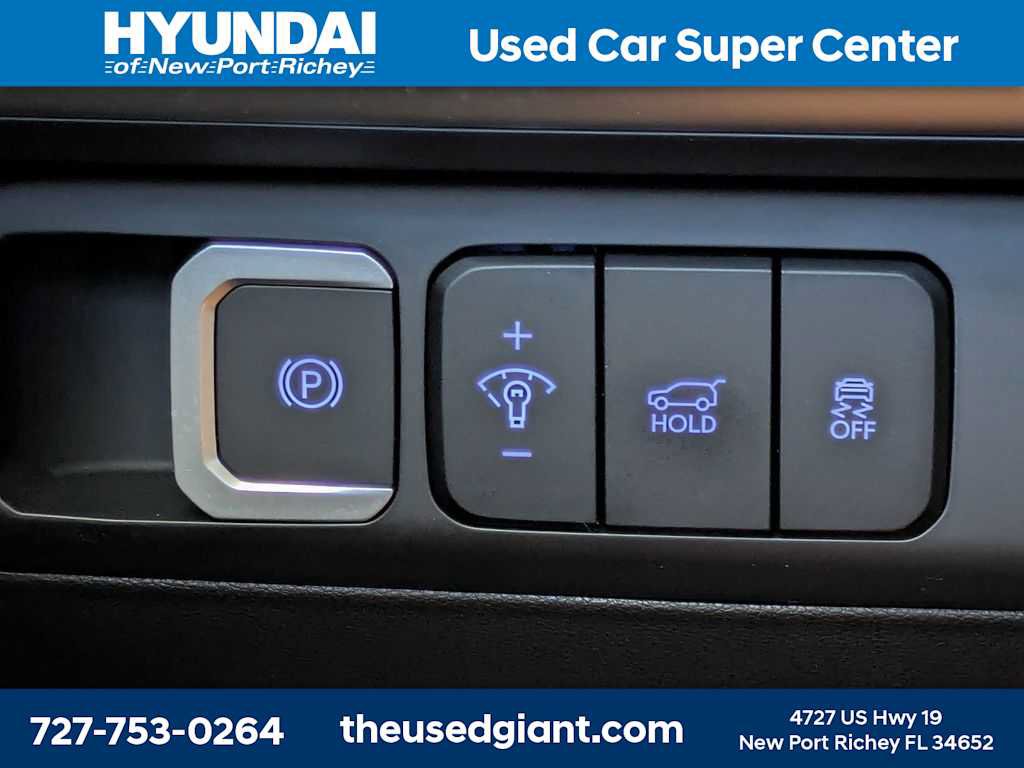 Used 2025 Hyundai Santa Fe SEL w/ Tow & Go Package FWD image 32