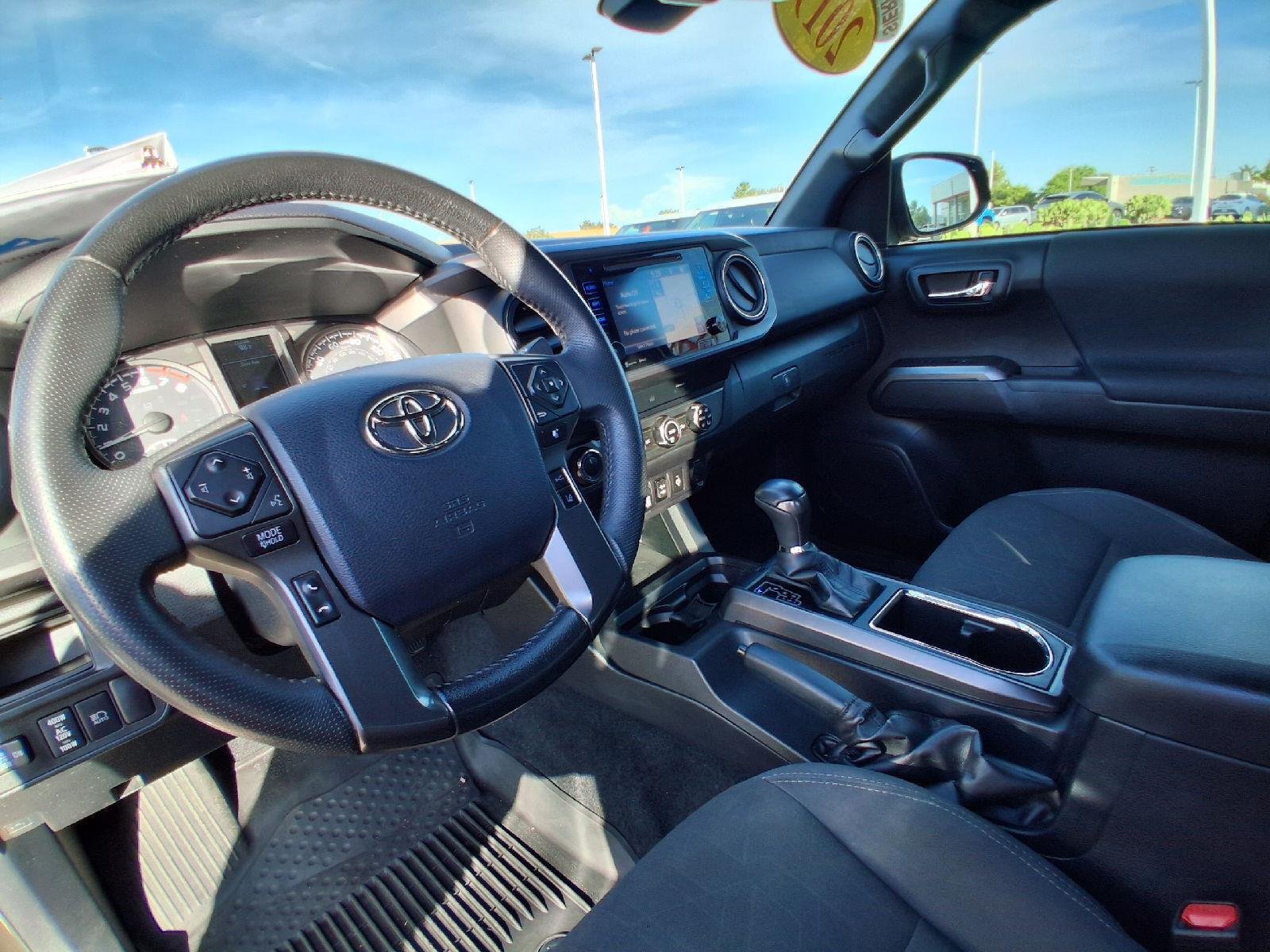 Used 2019 Toyota Tacoma TRD Off-Road w/ Technology Package AWD/4WD image 15