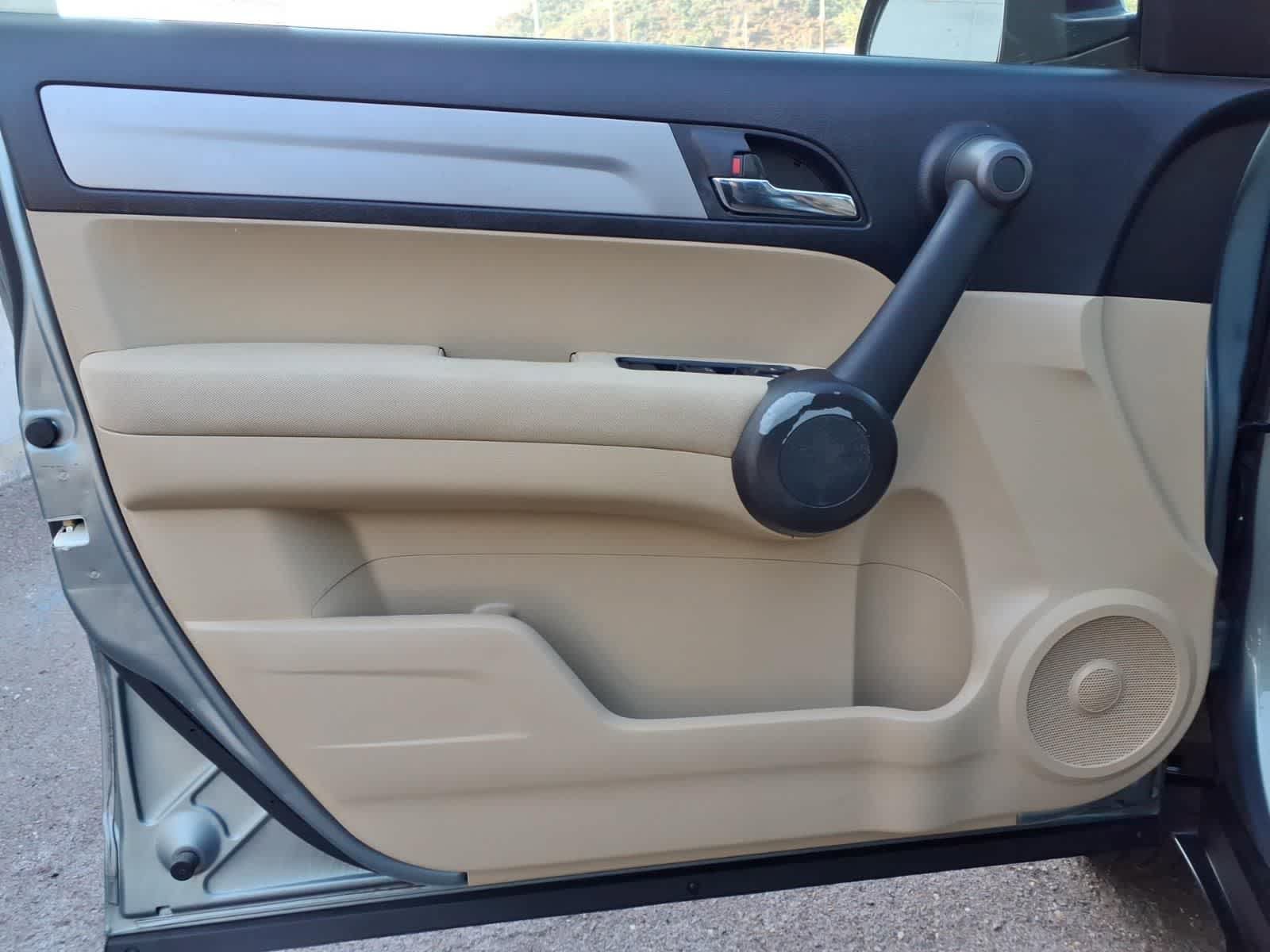 Used 2011 Honda CR-V LX image 14