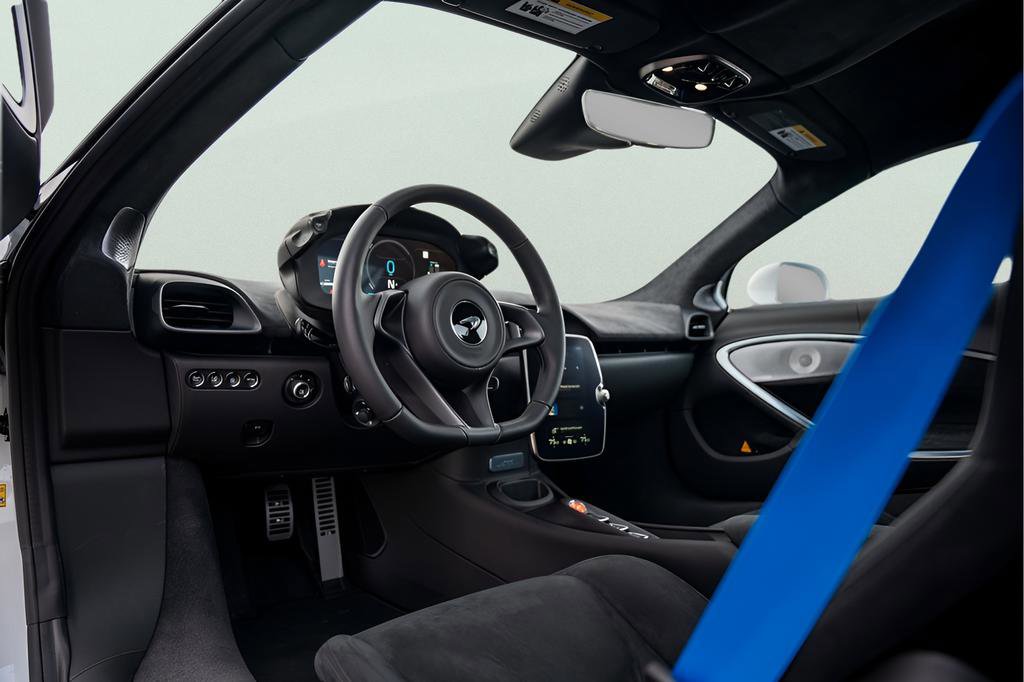 New 2026 McLaren Artura Spider image 37