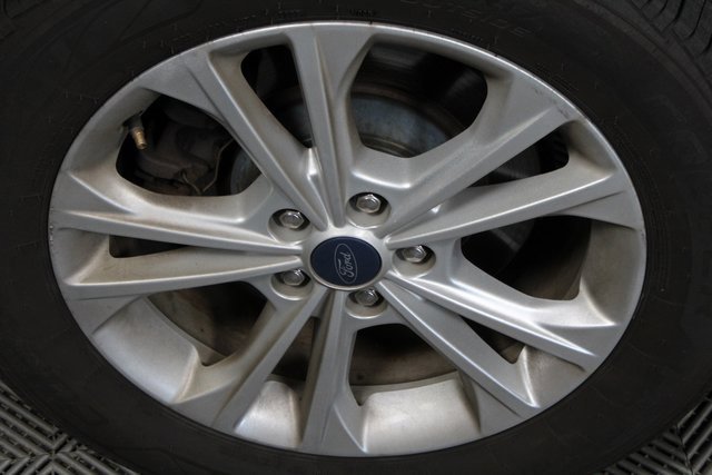 Used 2018 Ford Escape SE w/ Ford Safe & Smart Package image 9