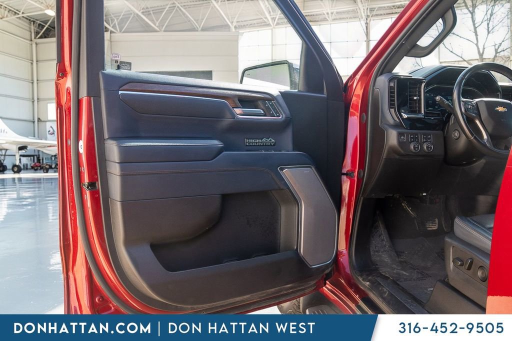 Used 2023 Chevrolet Silverado 1500 High Country w/ Z71 Off-Road Package image 17