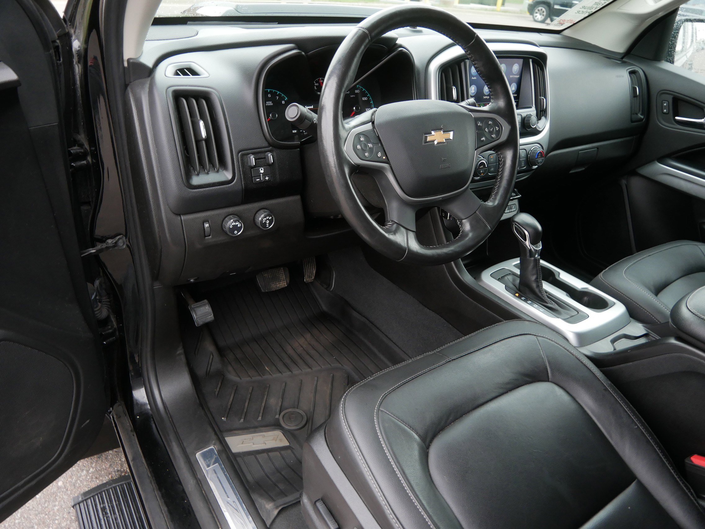 Used 2022 Chevrolet Colorado ZR2 image 19