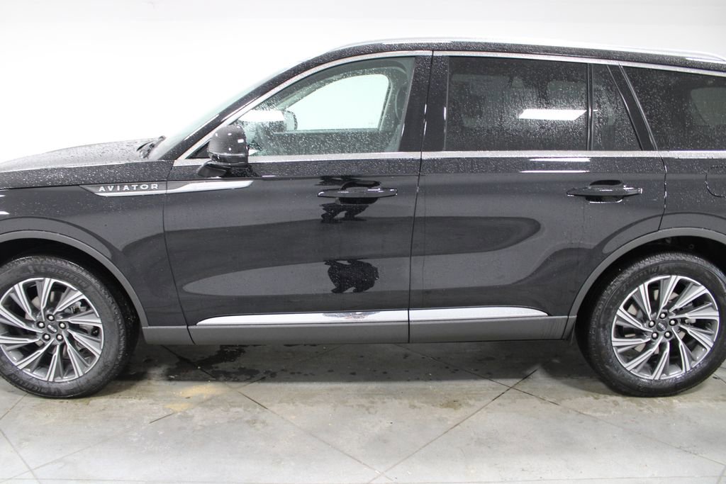 New 2026 Lincoln Aviator AWD image 5