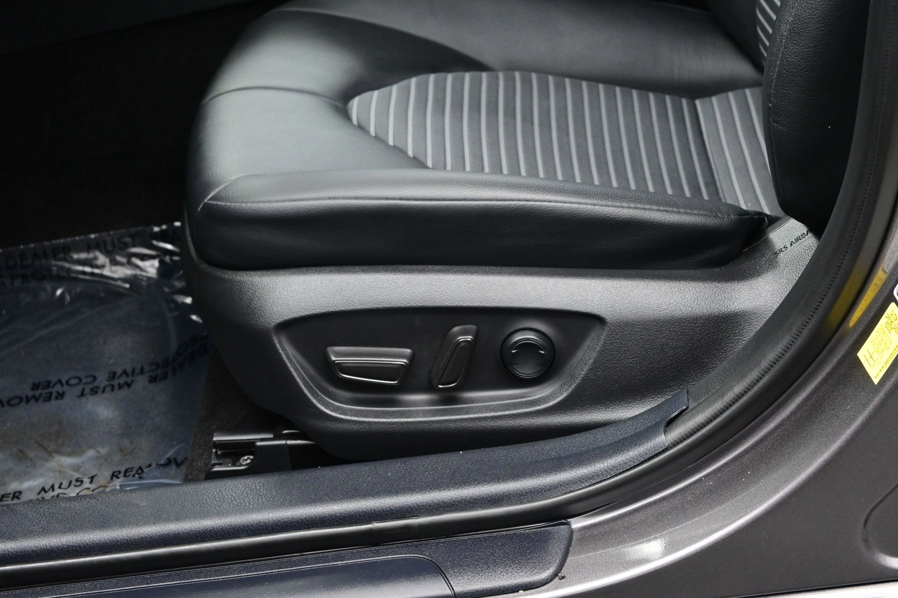 Used 2022 Toyota Camry SE FWD image 11